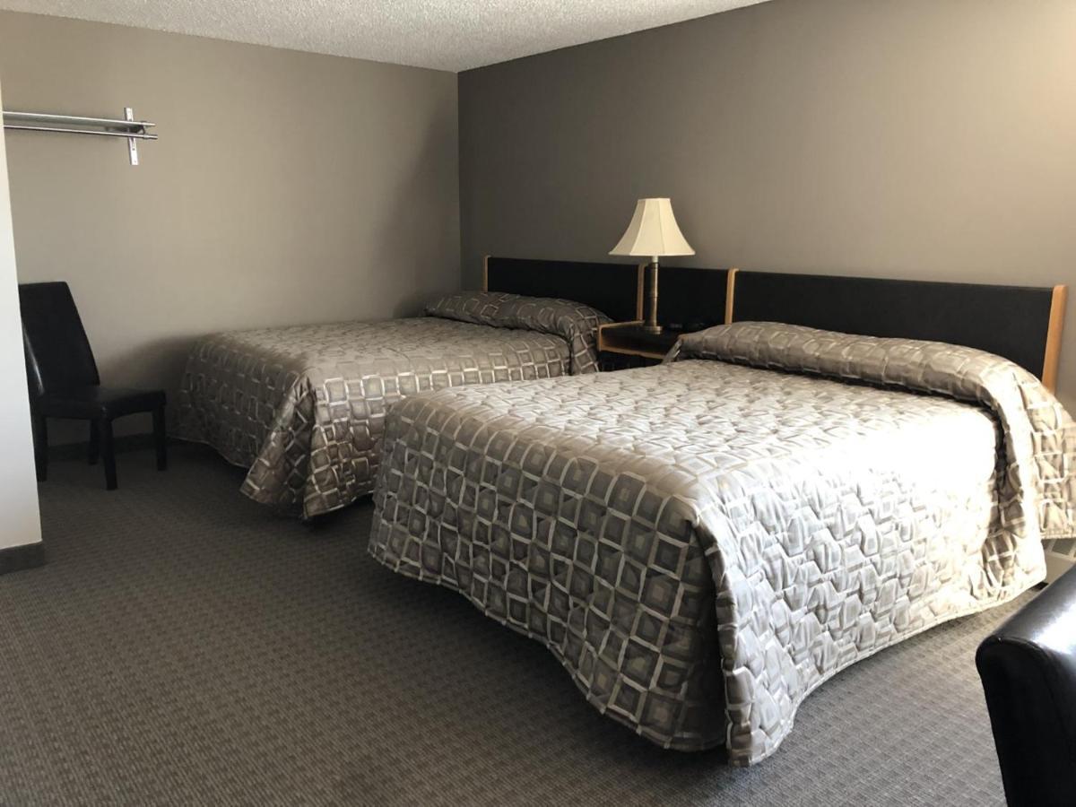 Arbour Ridge Inn & Suites Kindersley Exteriör bild