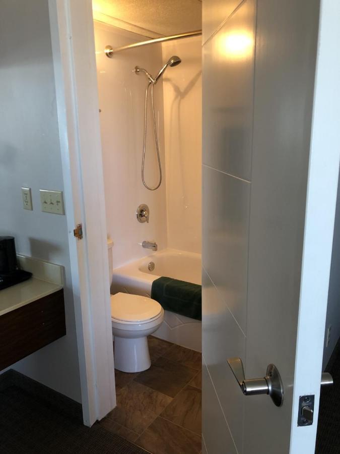 Arbour Ridge Inn & Suites Kindersley Exteriör bild